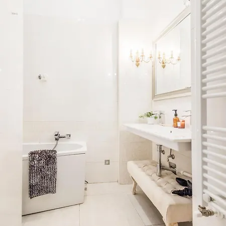 Amazing View Designer With Sauna And Bathtub 3 Min To Opera House Budapest