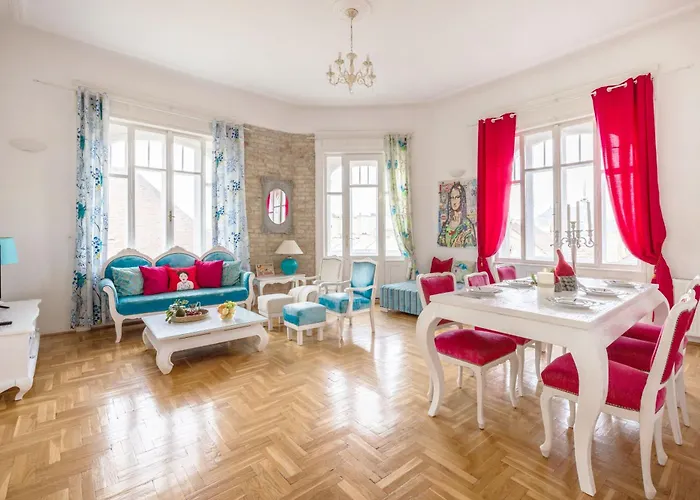 Amazing View Designer With Sauna And Jacuzzi 3 Min To Opera House Apartment Budapest