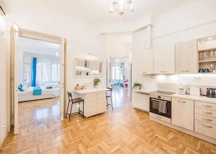 Amazing View Designer With Sauna And Jacuzzi 3 Min To Opera House * Budapest