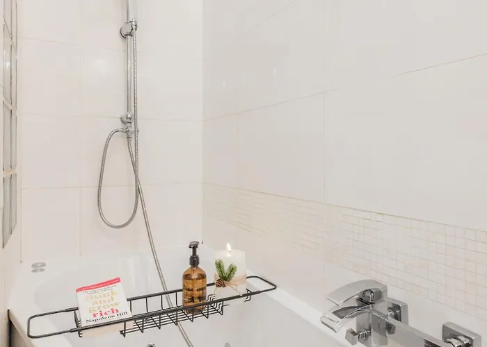 Apartment Amazing View Designer With Sauna And Jacuzzi 3 Min To Opera House Budapest