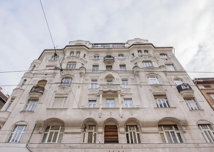 Apartment Amazing View Designer With Sauna And Jacuzzi 3 Min To Opera House Budapest