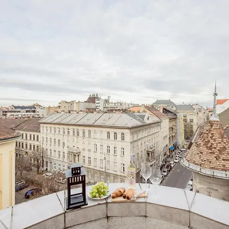 公寓 Amazing View Designer With Sauna And Jacuzzi 3 Min To Opera House 布达佩斯