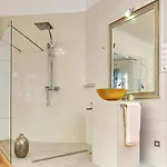 Amazing View Designer With Sauna And Jacuzzi 3 Min To Opera House Apartament *